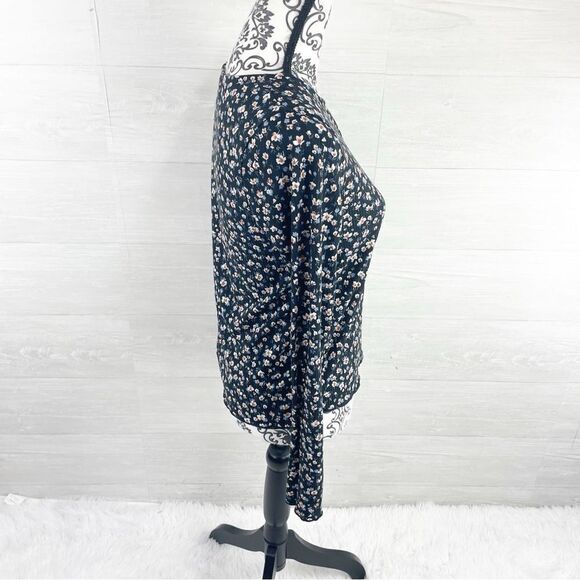 Bohme Floral Scalloped Hem Textured Crewneck Top - Picture 3 of 7